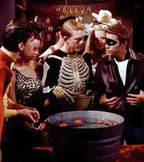 “Haunted” — Happy Days sent Richie and the gang into the supposedly haunted Simpson house for Ralph's annual Halloween party — historic image