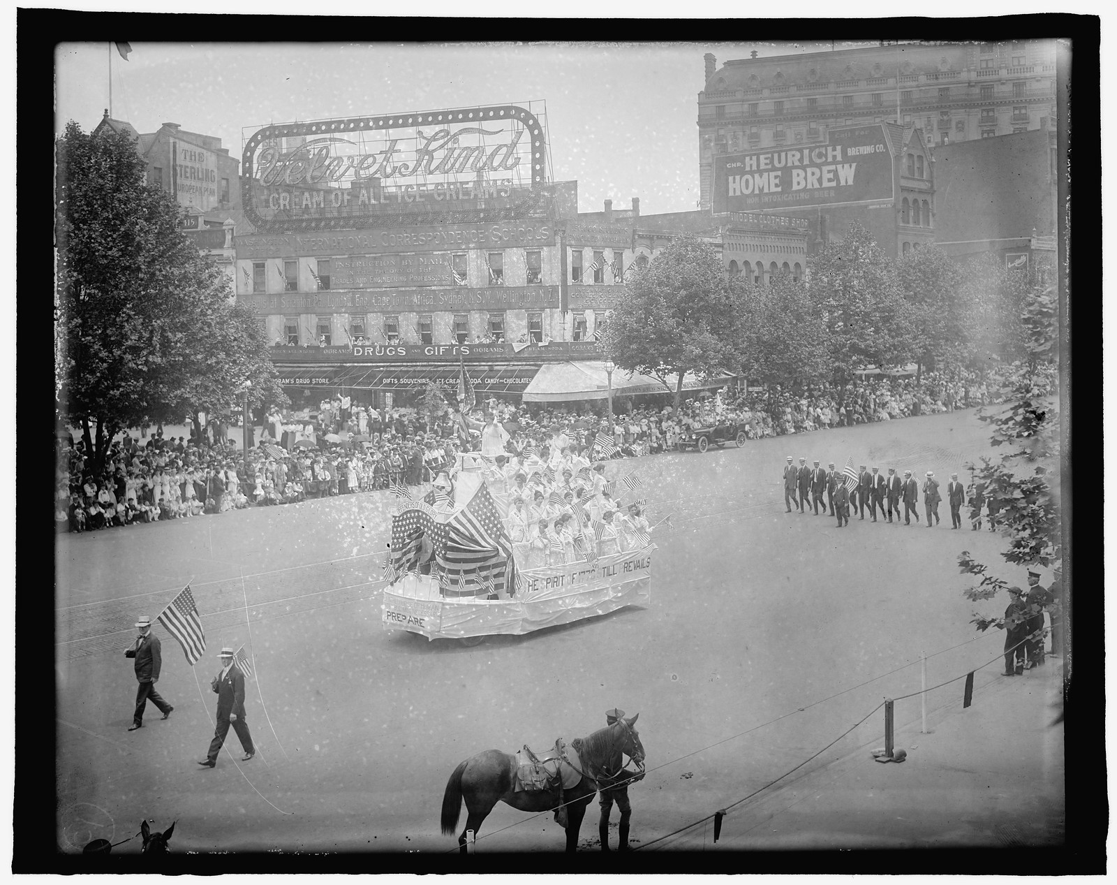 [Preparedness parade, Wash., D.C., 1916], [1916] — historic photograph