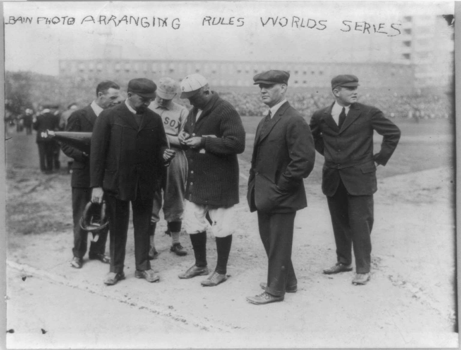 [Managers Bill Carrigan, Boston AL & Pat Moran, Philadelphia NL (baseball)], [1915] — historic photograph