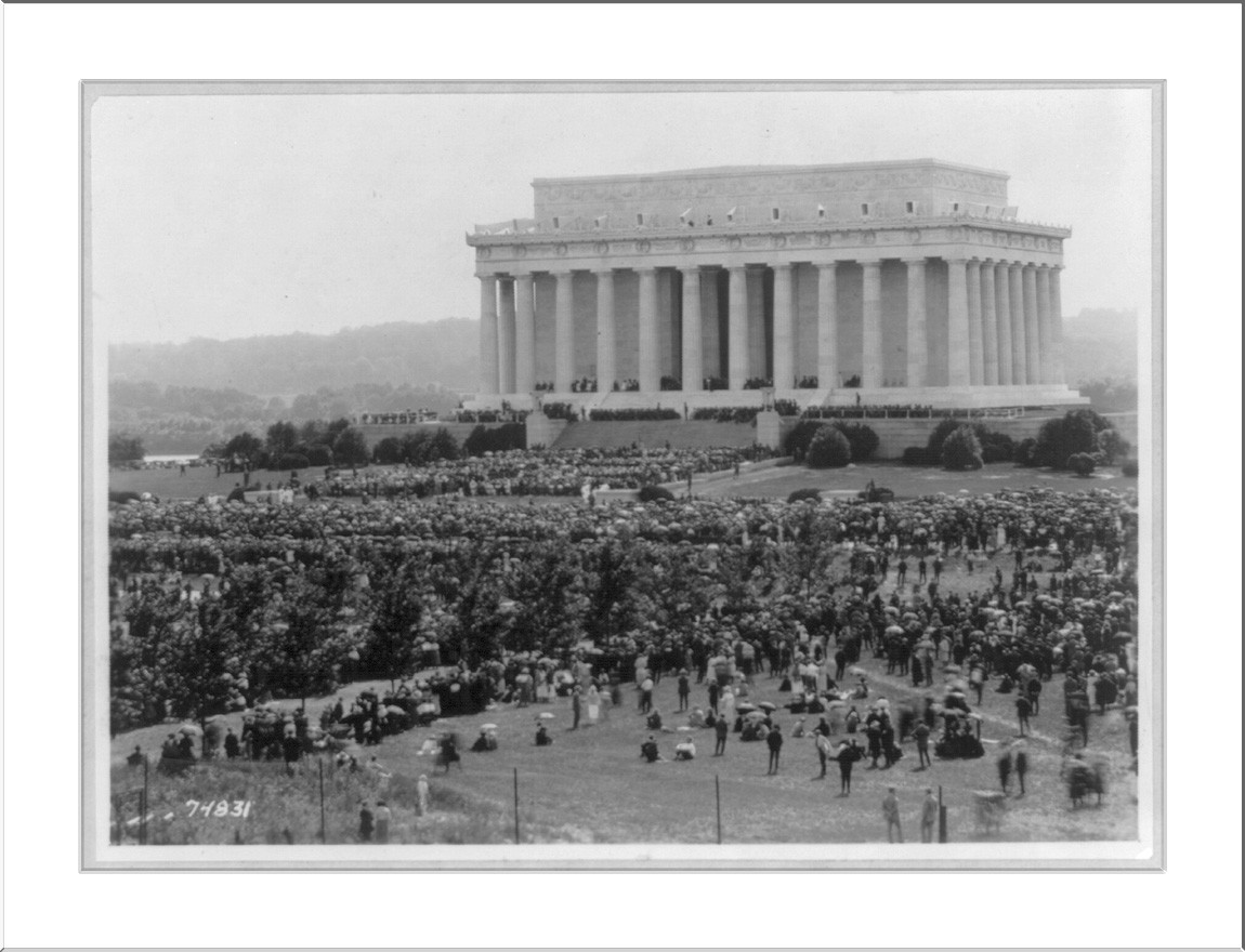 Lincoln Memorial with a large crowd on the grounds — historic image