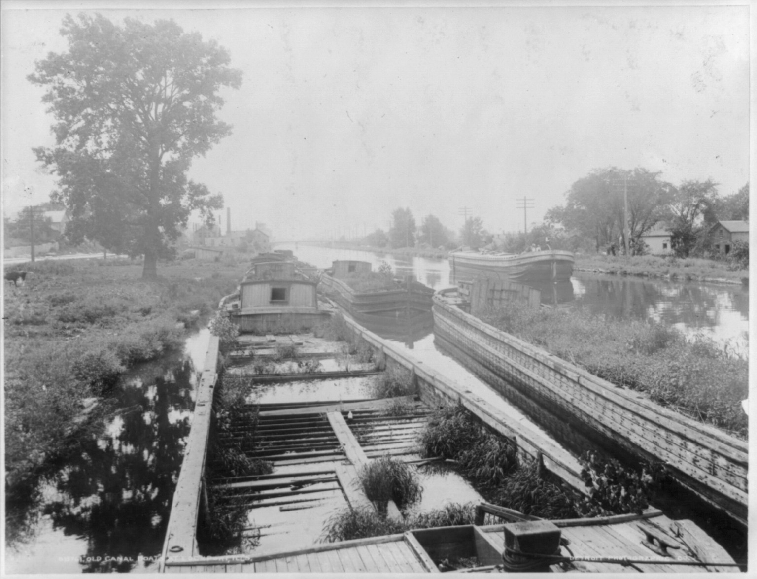 Old canal boats at Lockport, Illinois [on canal] — historic photograph
