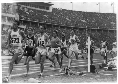 [Olympic games, Berlin - Jack Lovelock (N.Z.) and Glen Cunningham (U.S.) in 500 meter race]