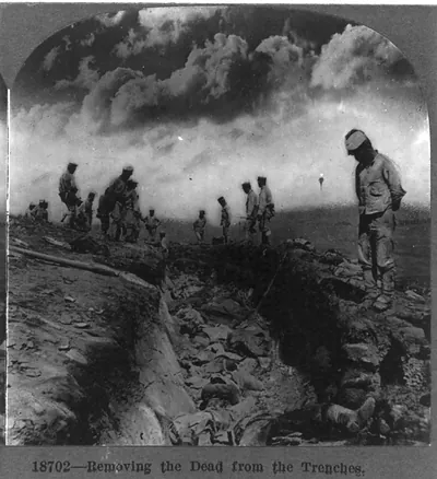 Removing the dead from the trenches [World War I]
