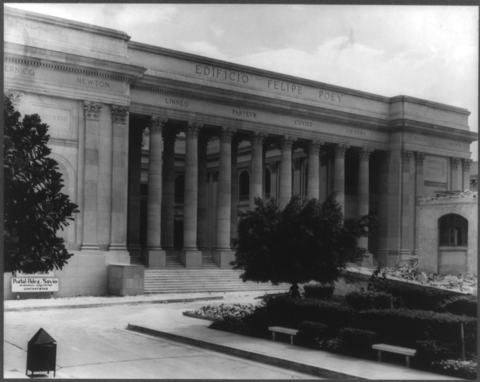 Museo Poey, Universidad de la Habana, [between 1935 and 1947] — historic photograph