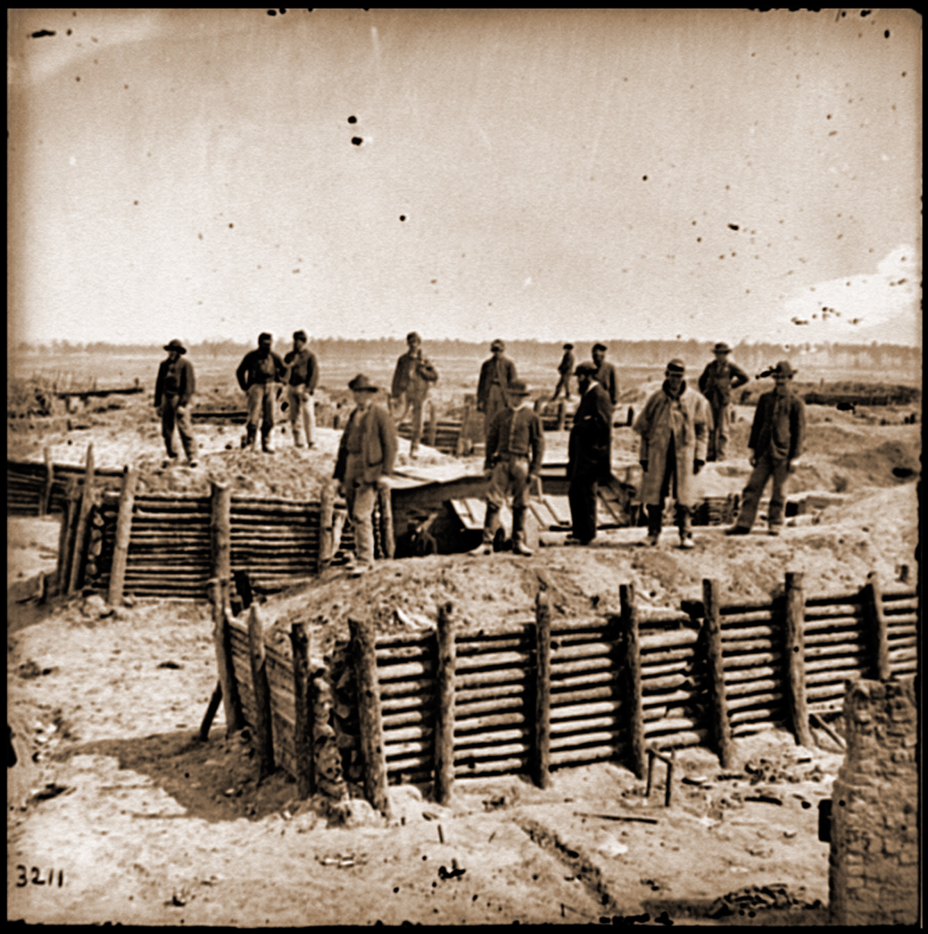 Petersburg Va. Breastworks of the Confederate Fort Mahone (Fort Damnation), 1865 — historic photograph
