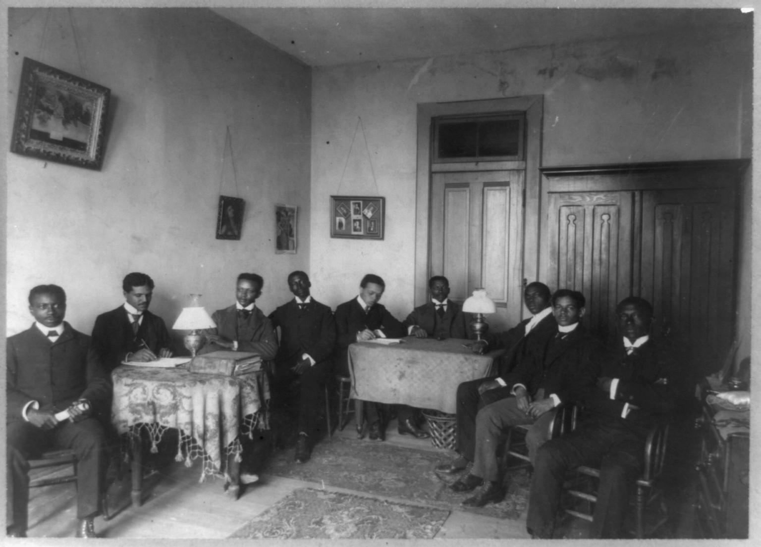 Extempo club of Fisk University, Nashville, Tenn., [between 1890 and 1906] — historic photograph