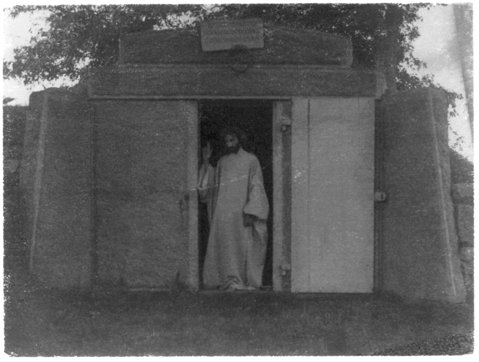 [Christ's resurrection from the tomb], [1898] — historic photograph