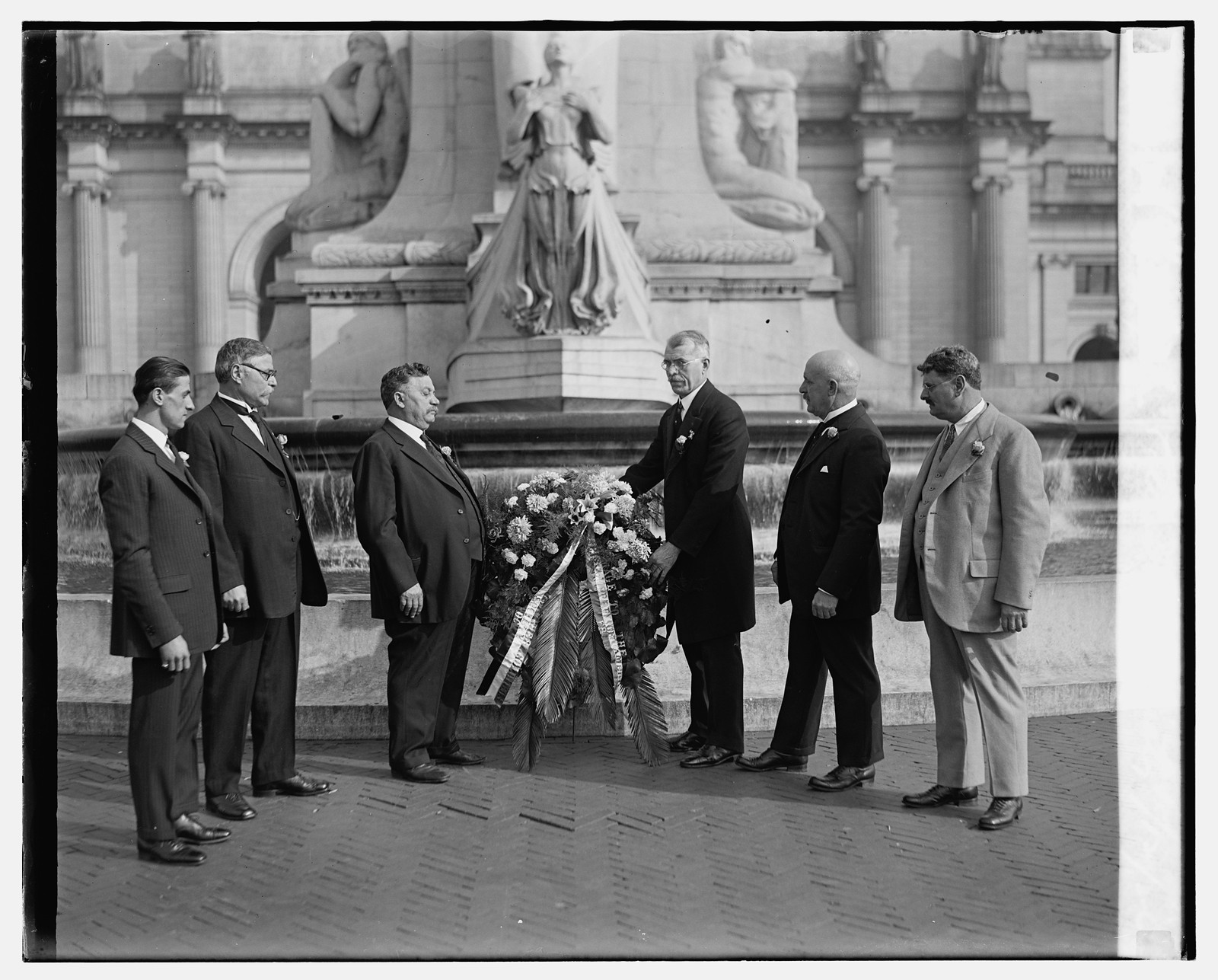 Christopher Columbus Society, 10/12/26, [19]26 October 12. — historic photograph