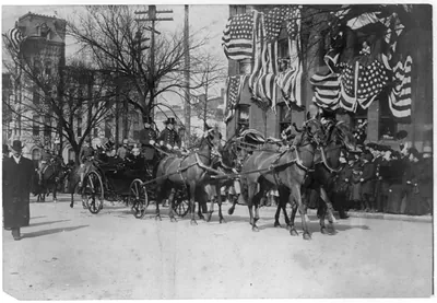 Pres. Theodore Roosevelt in a horse-drawn carriage on his way to the Capitol for his inauguration