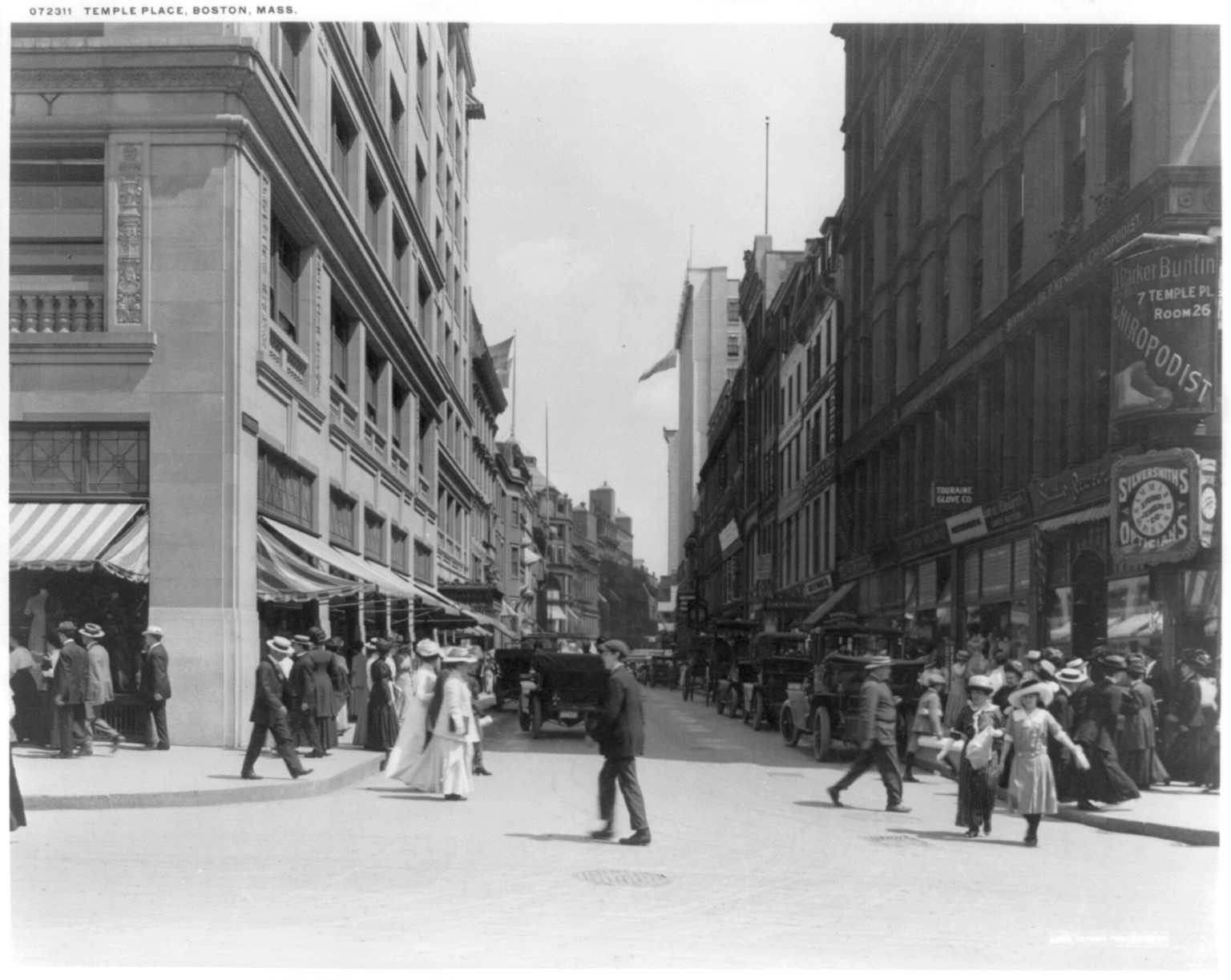 Temple Place, Boston, Mass., c1912. — historic photograph