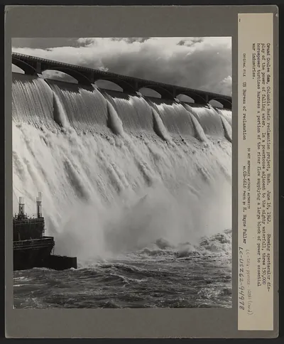 Grand Coulee Dam spillway, Columbia Basin Reclamation Project, Washington