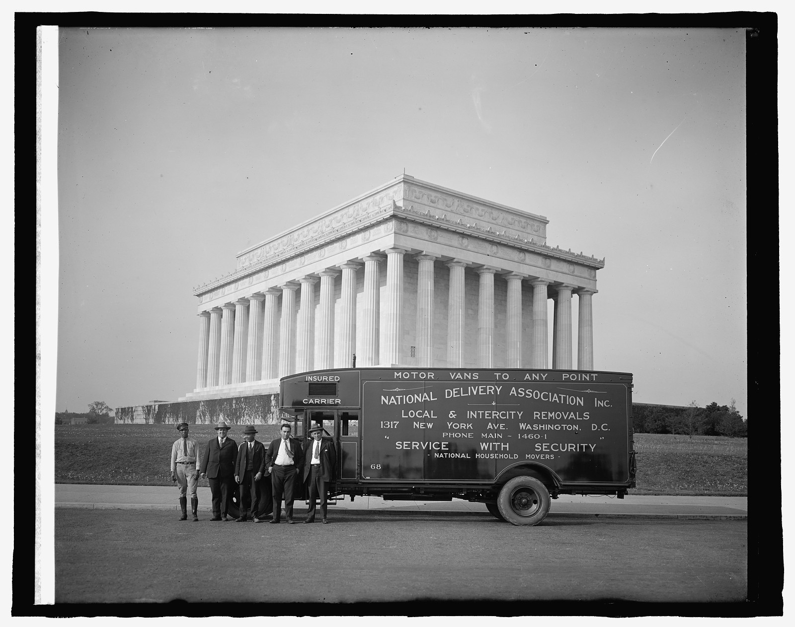 National Delivery Association, [Lincoln memorial, Washington, D.C.], [between 1916 and 1917] — historic photograph