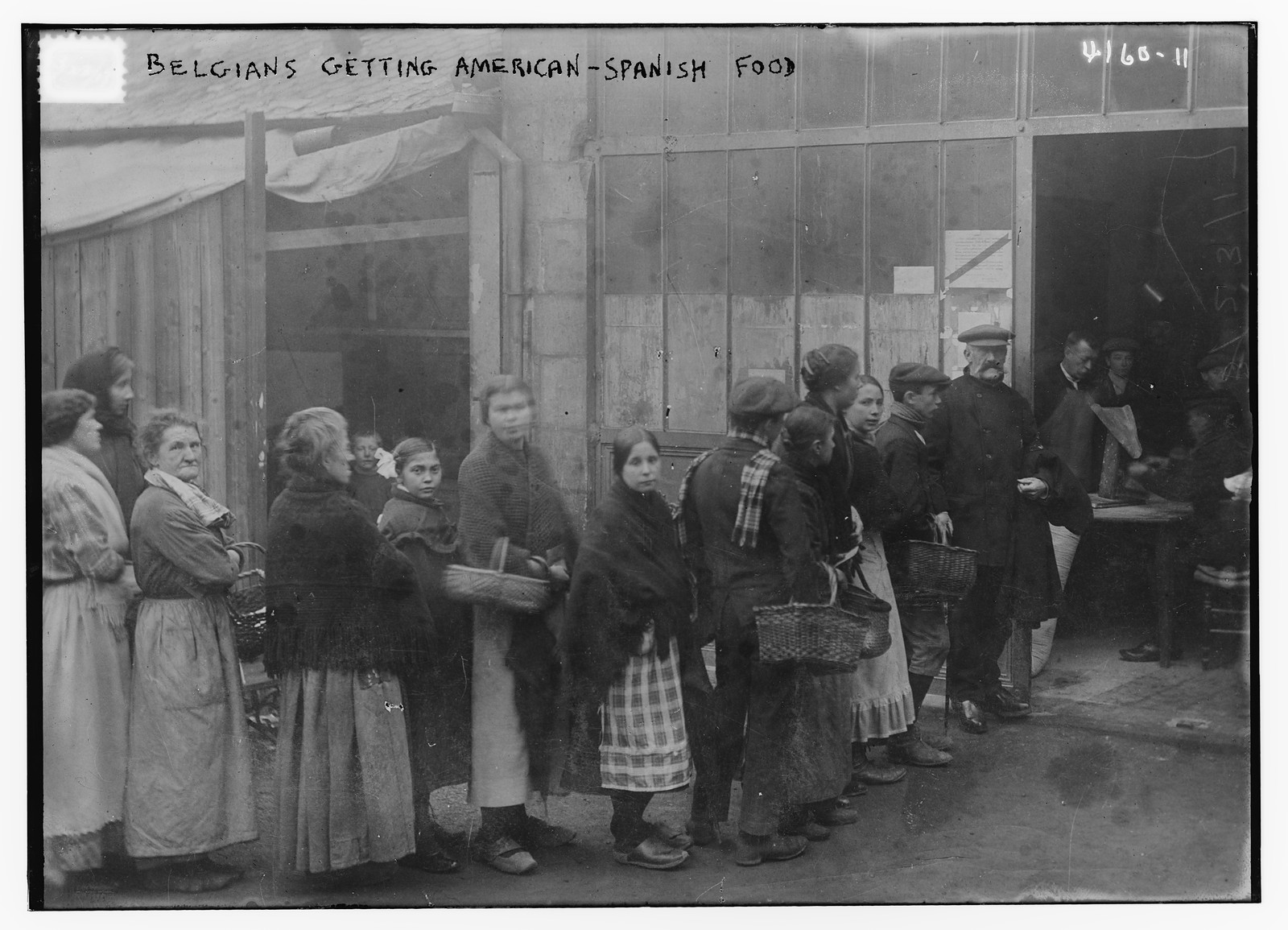 Belg. getting Am.-Sp. Food, n/a — historic photograph