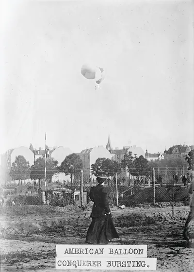Balloon race, American balloon "Conqueror" bursting aloft, Berlin