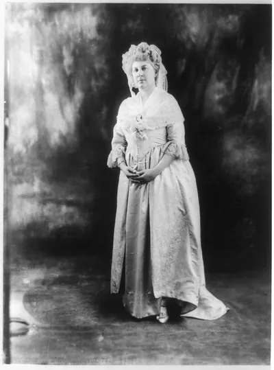 Mrs. Robert Edward Lee III
