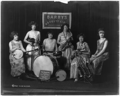 Barry's Novelty Girls, Youngstown, Ohio