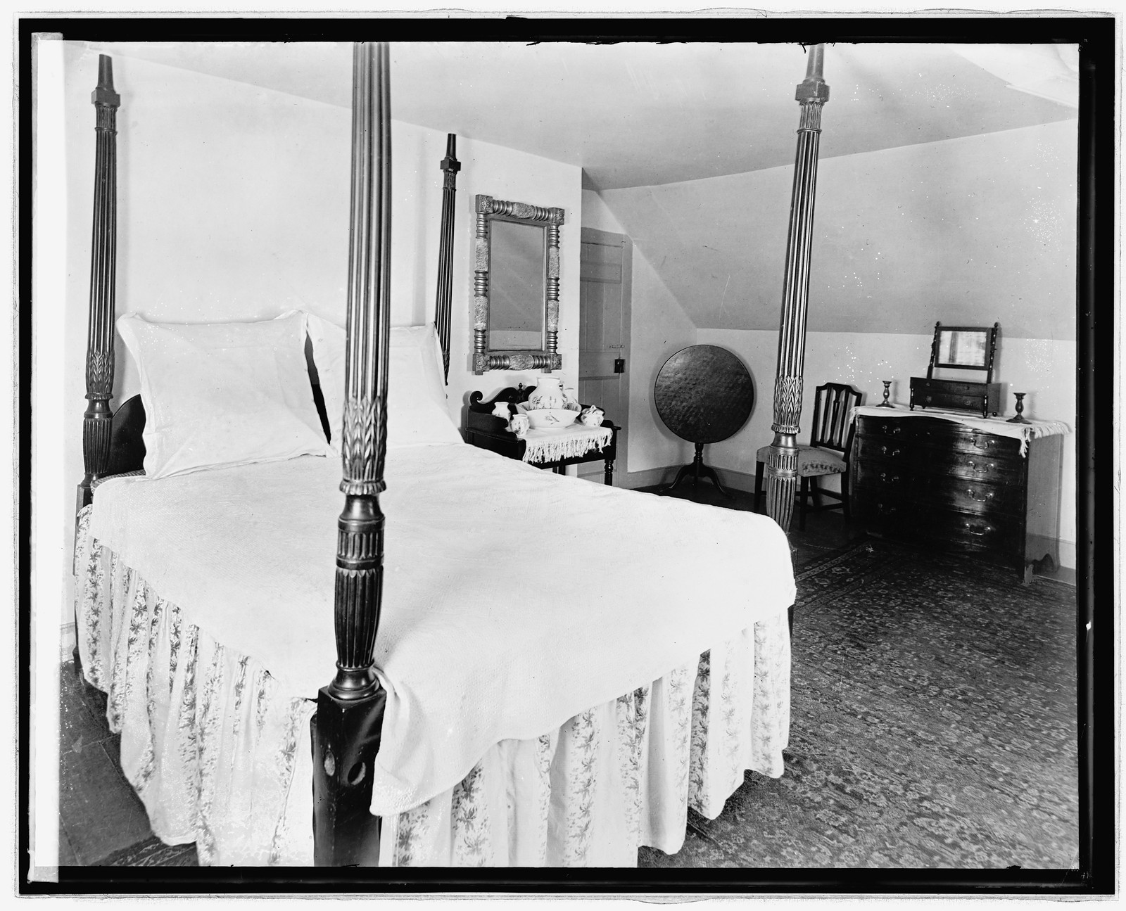 Mt. Vernon, [Virginia], Maine room, [between 1921 and 1922] — historic photograph