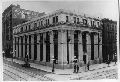 [Bank building exteriors: First National Bank, Syracuse, N.Y.]