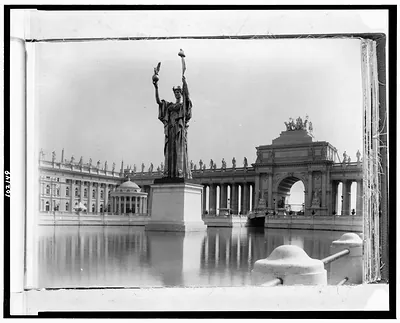 [Statue of the Republic in basin at the World's Columbian Exposition, Chicago]