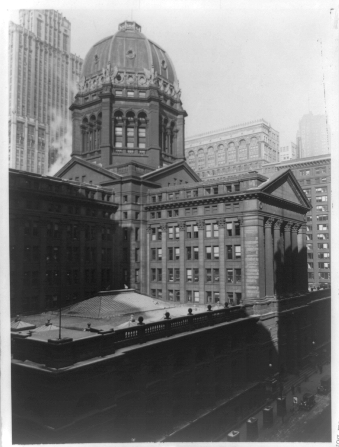 [Post Office building, Chicago], 1930 Jan. 27. — historic photograph