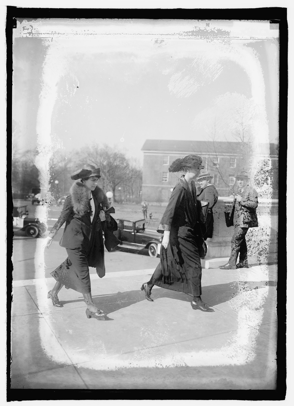 Mrs. Franklin D. Roosevelt (front), [1924] — historic photograph