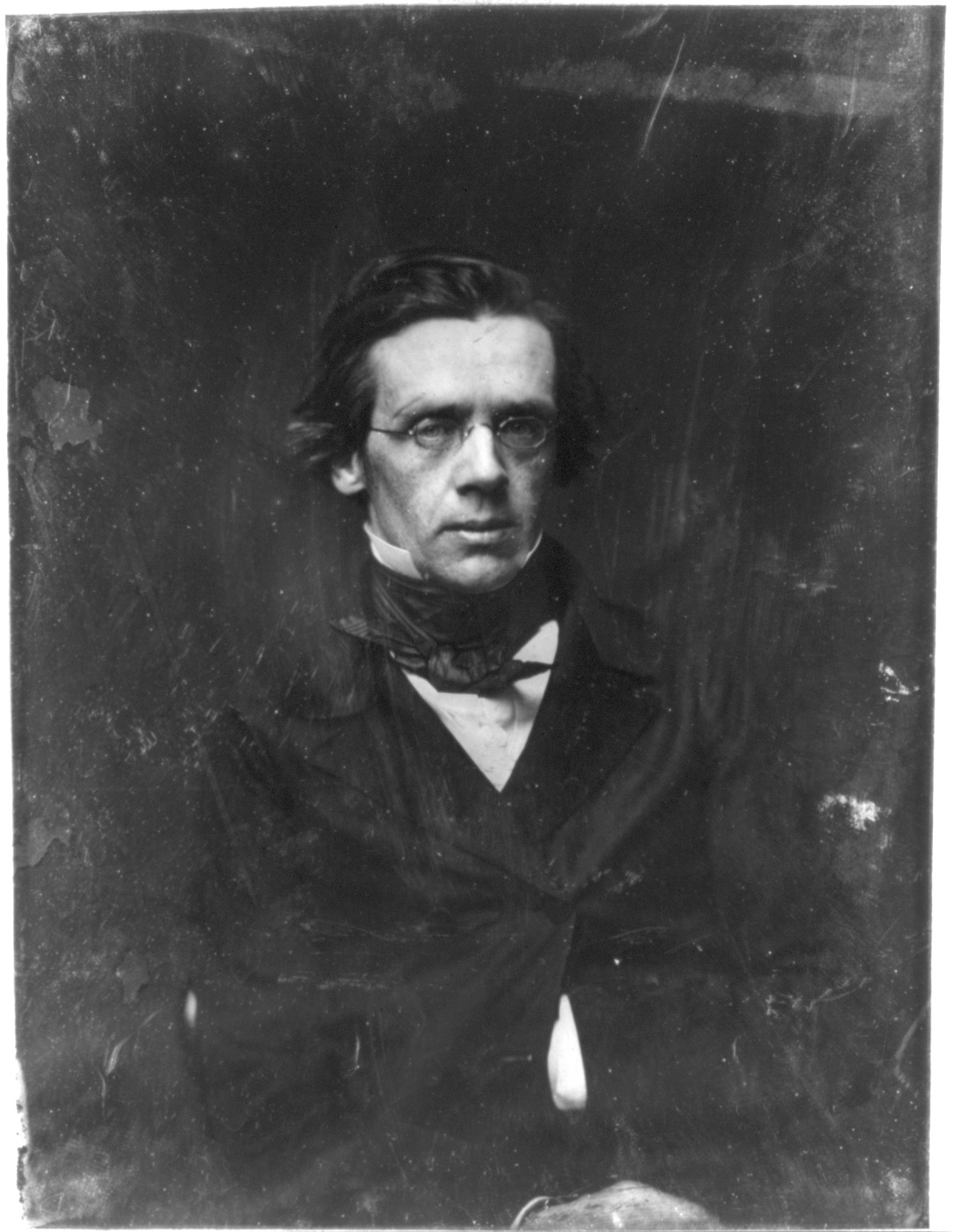 Half-length portrait of a man with spectacles, 1844 — historic photograph