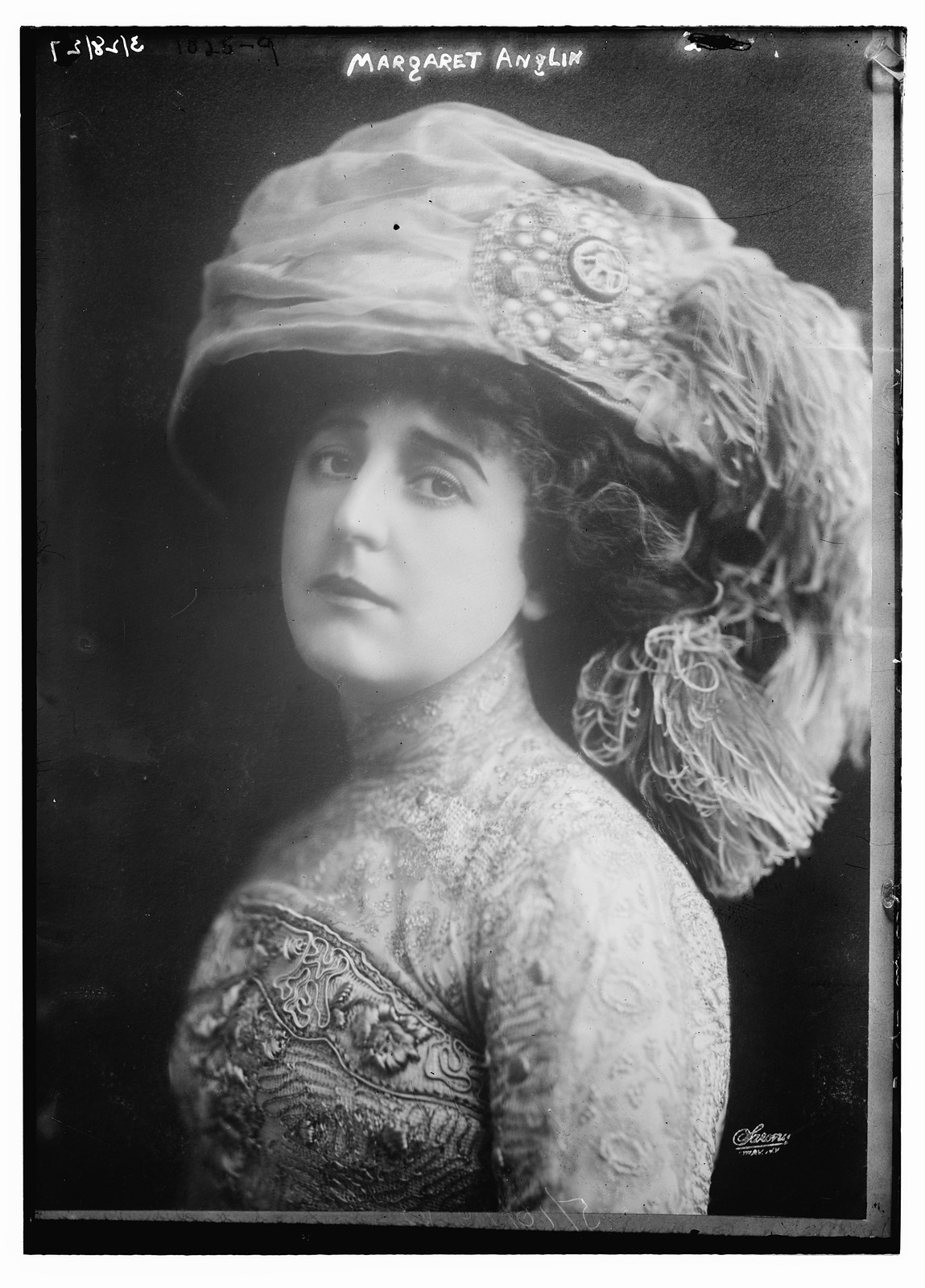 Margaret Anglin, Sarony, N.Y, / Sarony, n/a — historic photograph