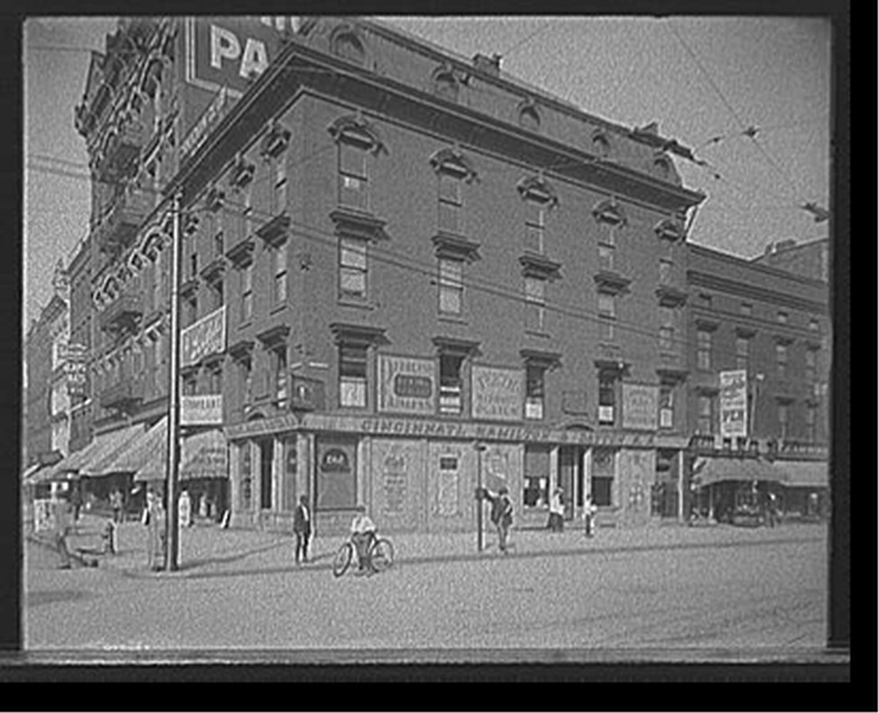 [Cincinnati, Hamilton and Dayton Railroad office, Detroit, Mich.], [between 1900 and 1910] — historic photograph