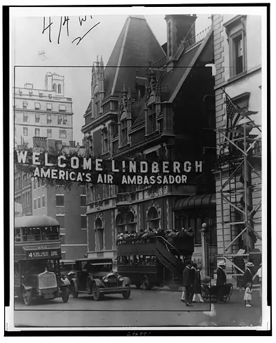 Welcome sign at 59th & 5th Ave. [New York City]