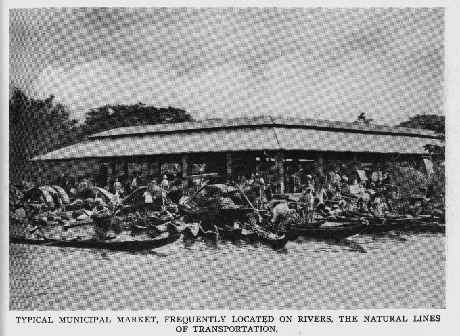 Typicalmunicipalmarketfrequent — historic image