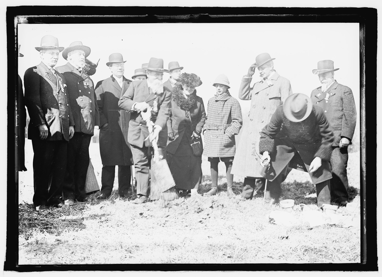 Breaking ground for Memorial Ampitheater at Arlington, Va., March 1, 1915, 1915 March 1. — historic photograph