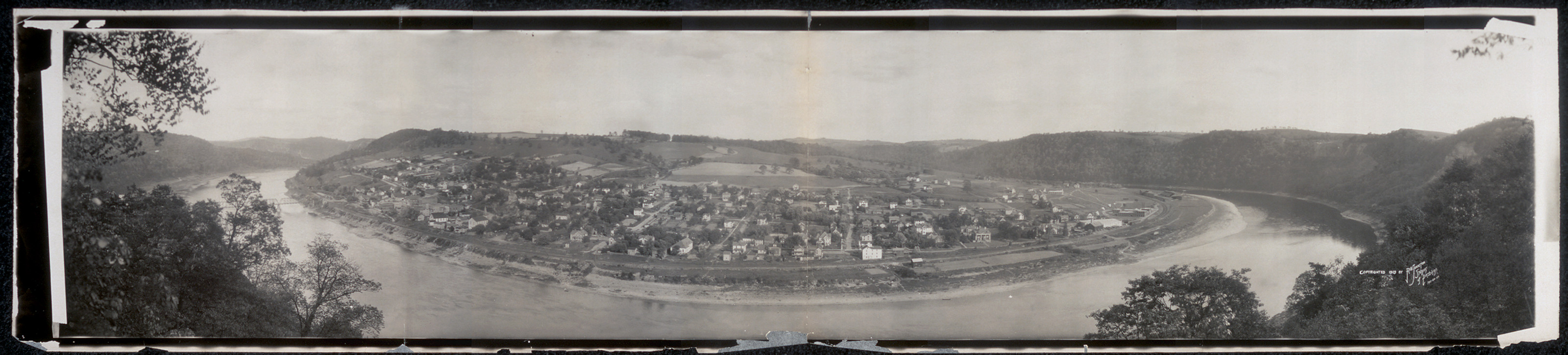 Panoramic view of town of East Brady, Pennsylvania, 1909, 1909 — historic image