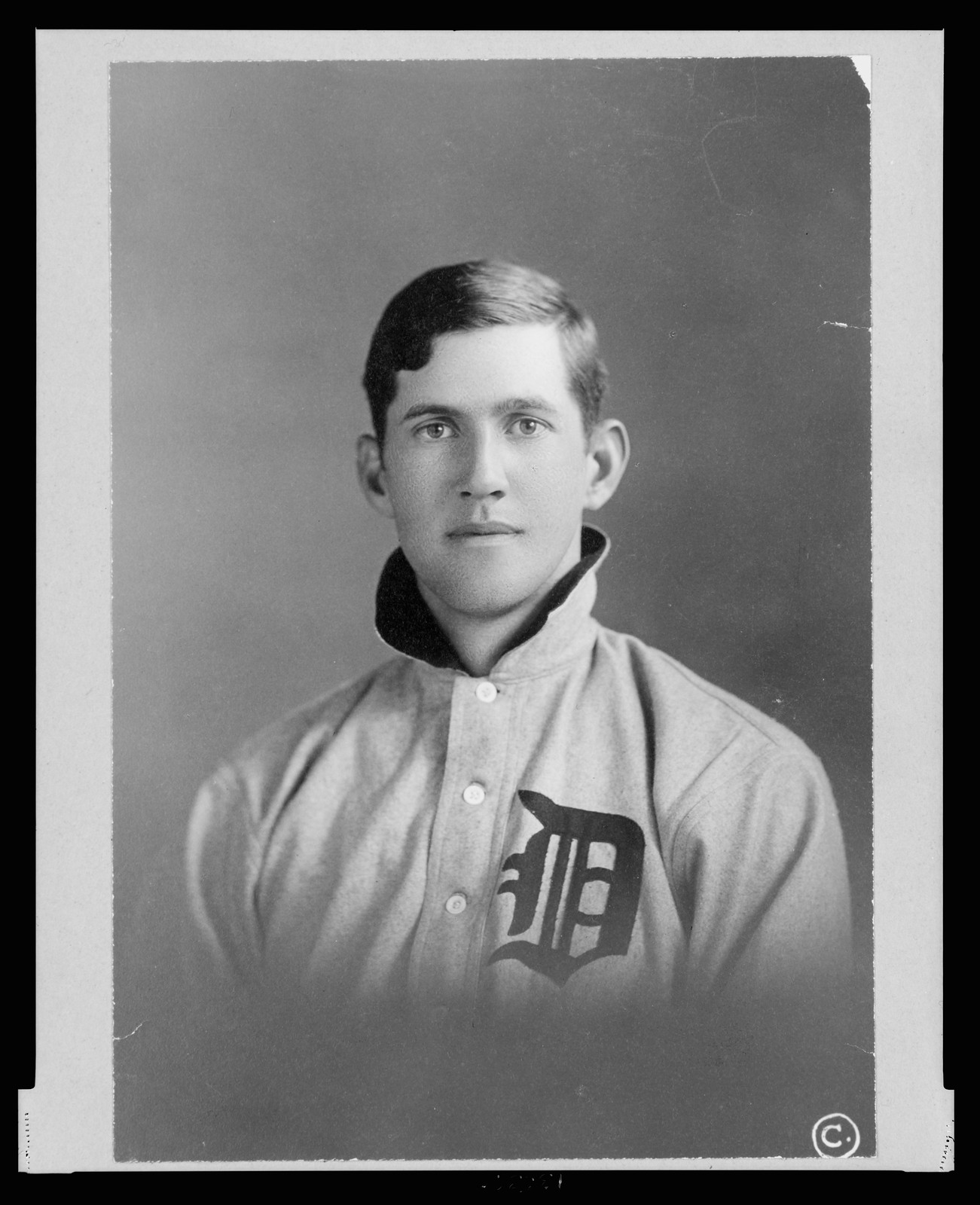 [Ralph Works, Detroit Baseball Club player, head-and-shoulders portrait, in uniform, facing front], 1909 Aug. 23. — historic photograph