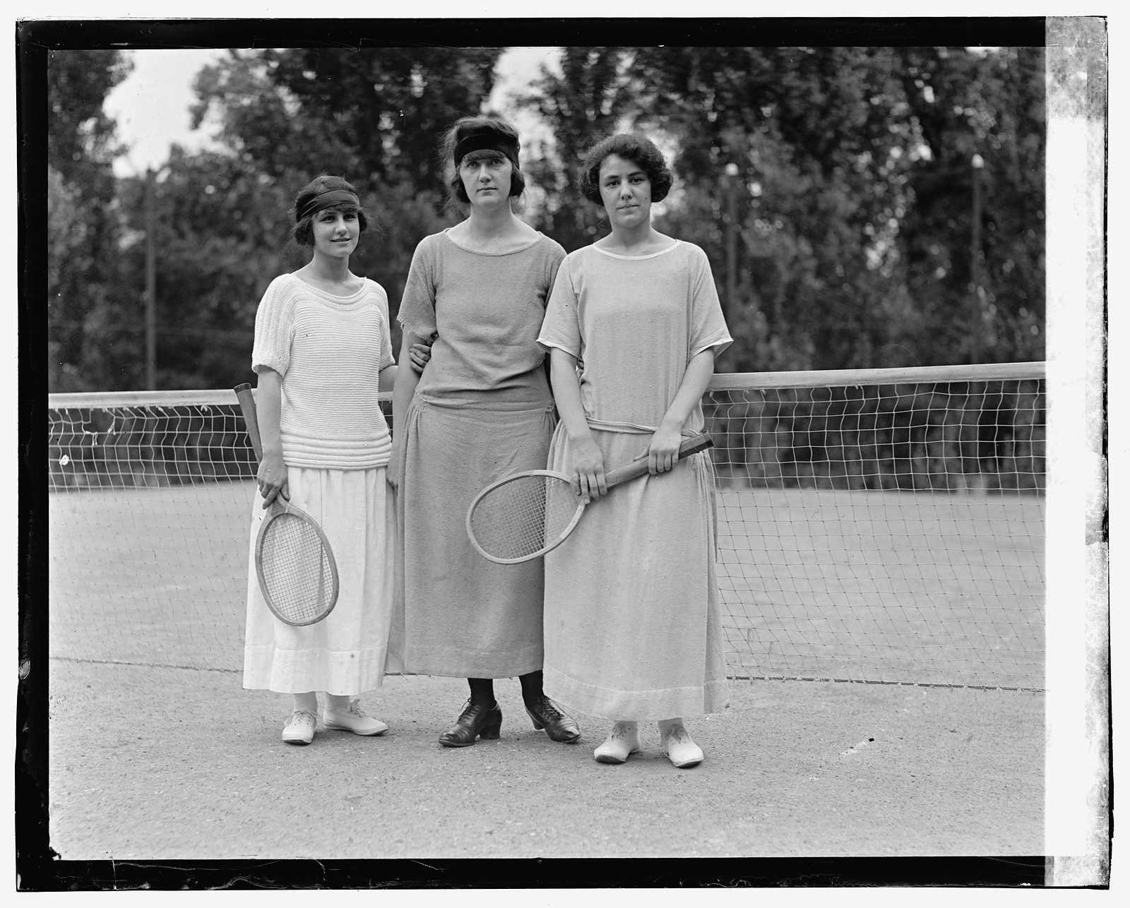 Miss Madeline Bl[...] Paula Dermont [...], [1923] — historic photograph