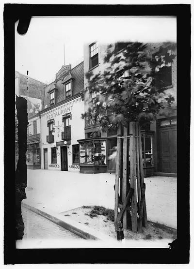 Street view, [Washington, D.C.]
