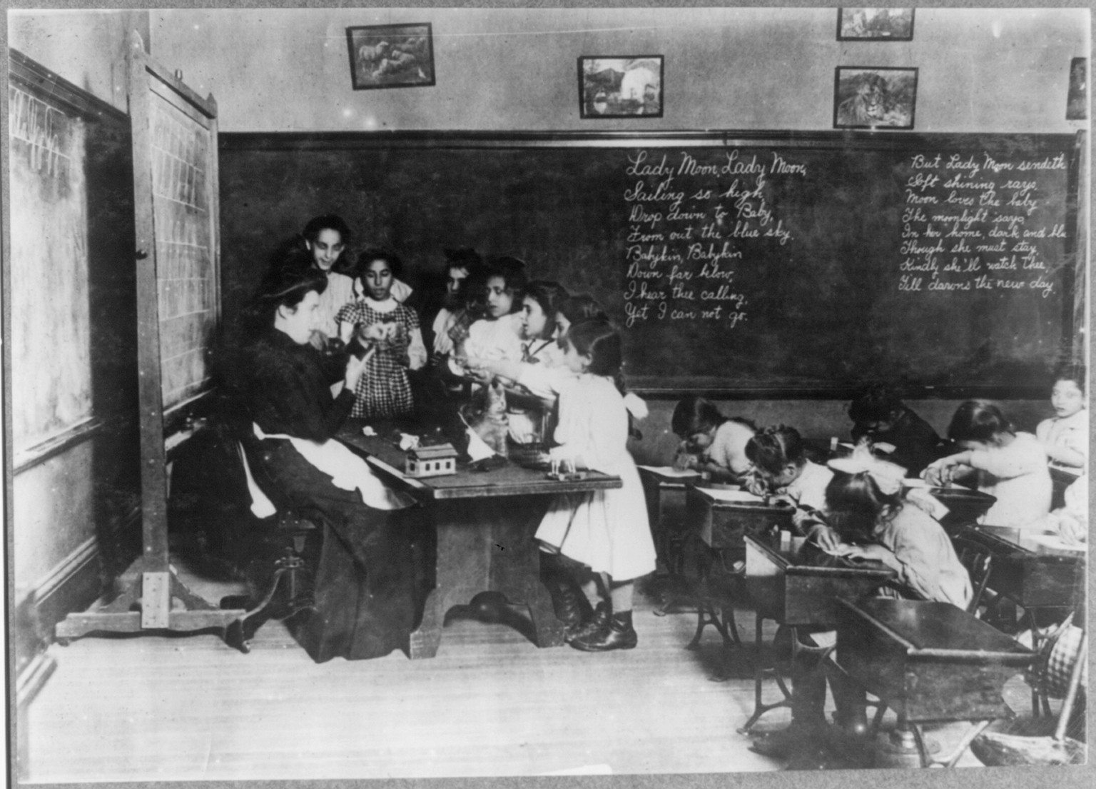 Vintage Building Photo - Boston - Steamer Glass in Hancock School — historic image