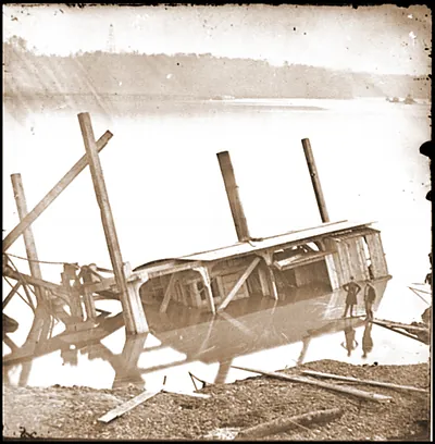 James River Va. Butlers dredge-boat sunk by a Confederate shell on Thanksgiving Day