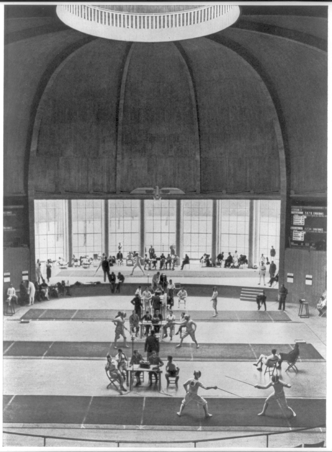 [Olympic games, Berlin - fencing matches in the Kuppelsaal] — historic photograph