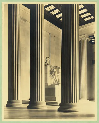 Lincoln statue at the Lincoln Memorial, seen from the left