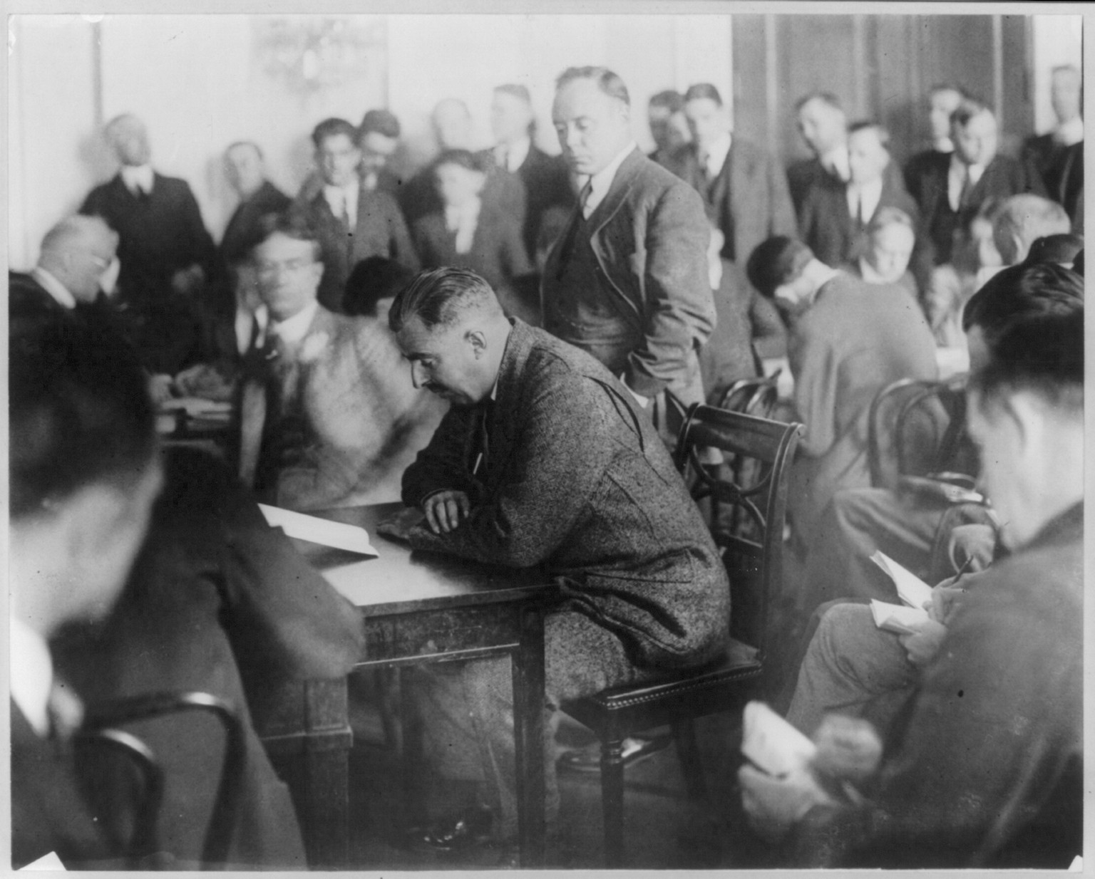 [Edward B. McLean before Senate committee investigating naval oil leases], 1924 March 12. — historic photograph