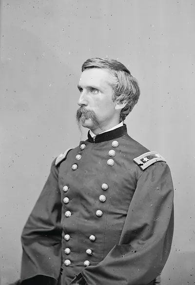 Civil War Union officer portrait in uniform, three-quarter view