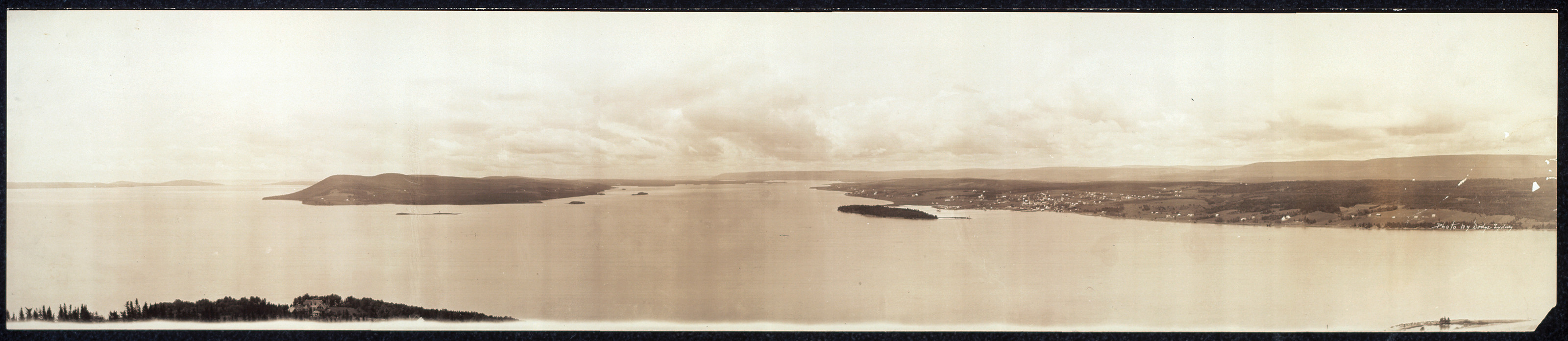 Bras dOr Lake, Baddeck, Beinn Bhreagh, Nova Scotia, Canada, 1910, 1910 — historic image