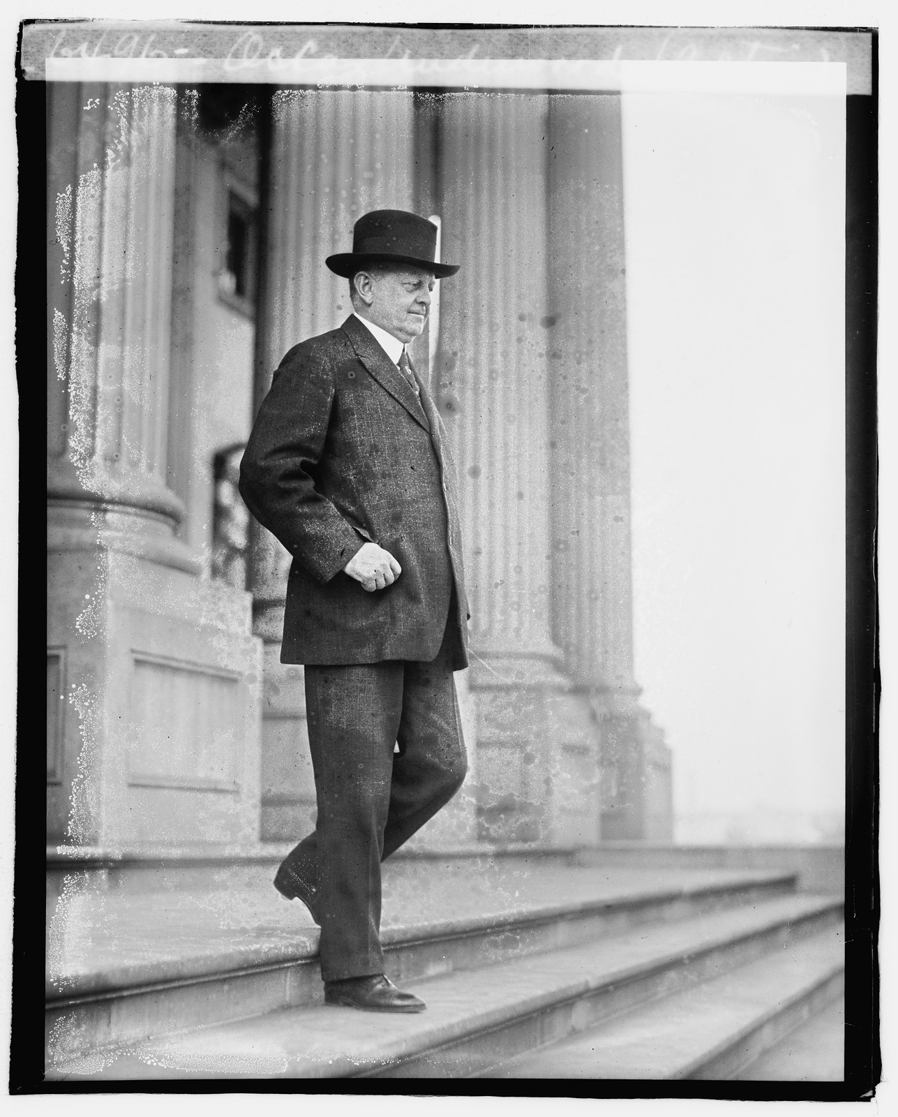 Oscar Underwood (action), 1920 January 10. — historic photograph