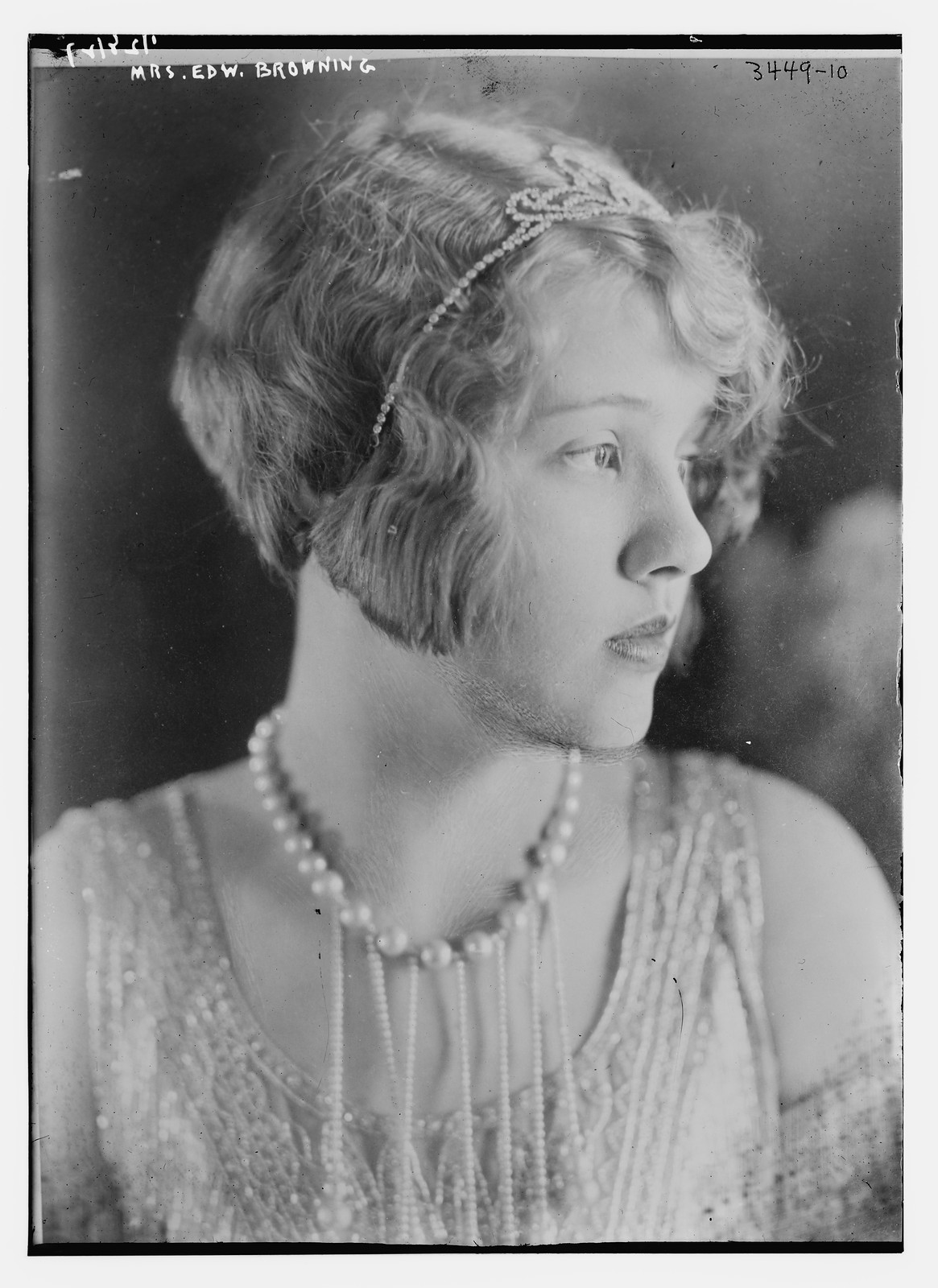 Mrs. Edw. Browning, n/a — historic photograph