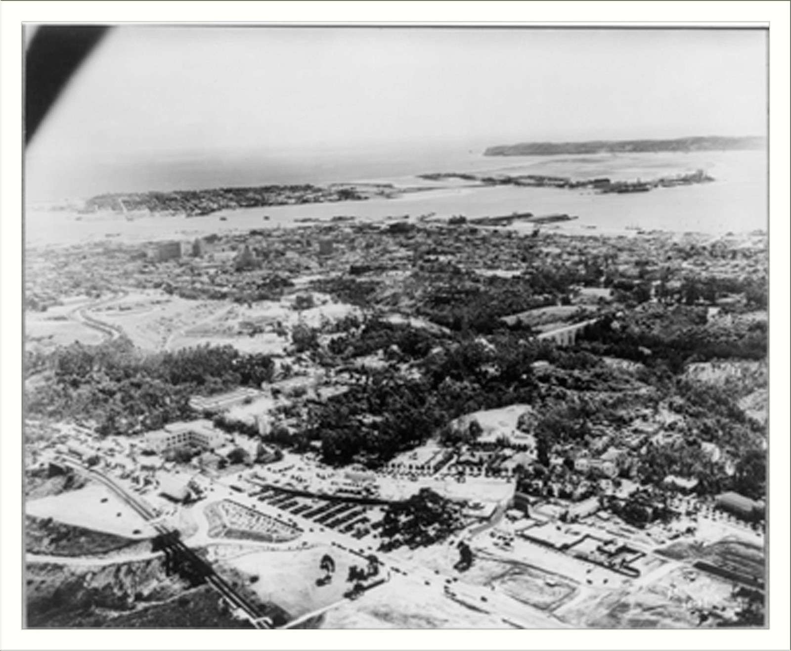 [Aerial of Exposition buildings, San Diego, Calif.], c1935 May 7. — historic photograph