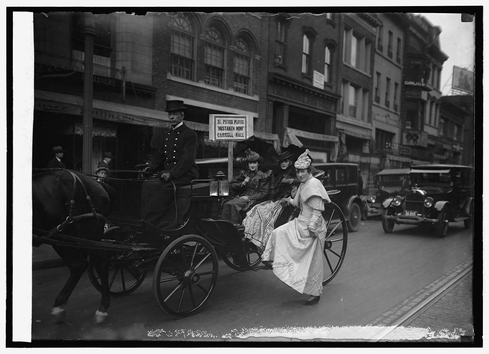 Peggy Lally, Clara Priddy, Mary St. John, 11/19/24, [19]24 November 19. — historic photograph