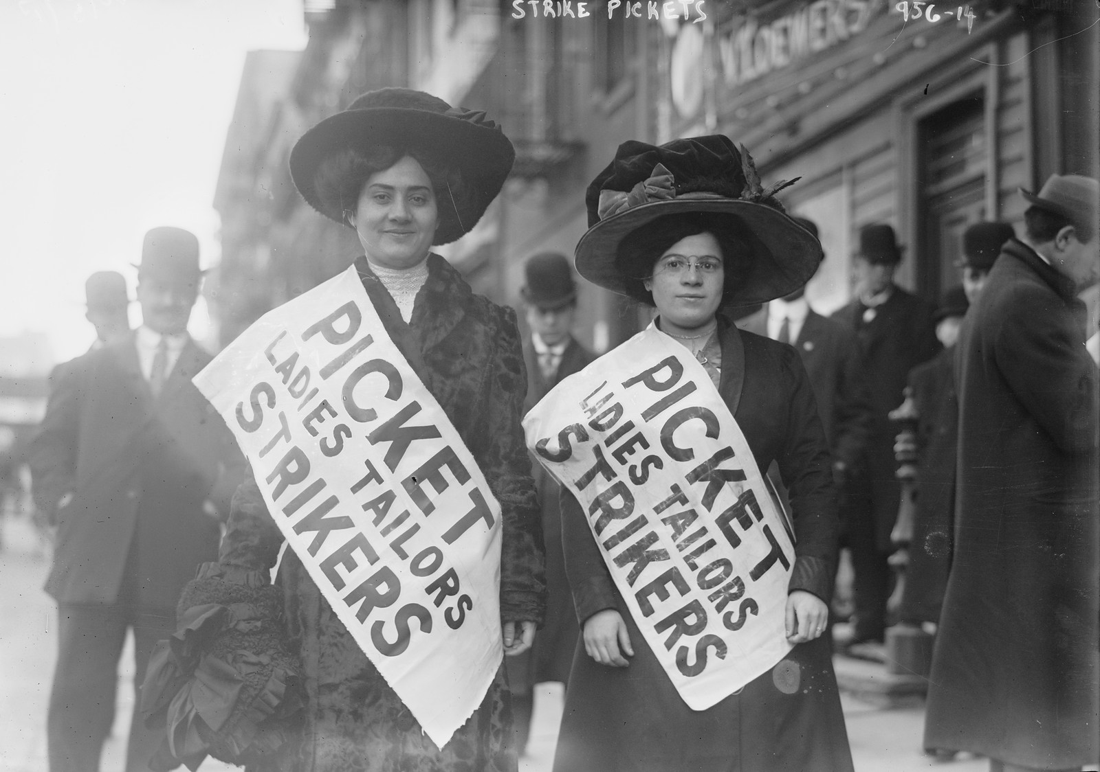 Women strike pickets from Ladies Tailors, New York, 2/5/10. — historic photograph
