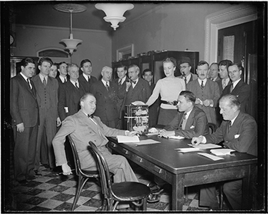 Historic Portrait - Washington DC - Congress' reporters hold own (1) — historic image
