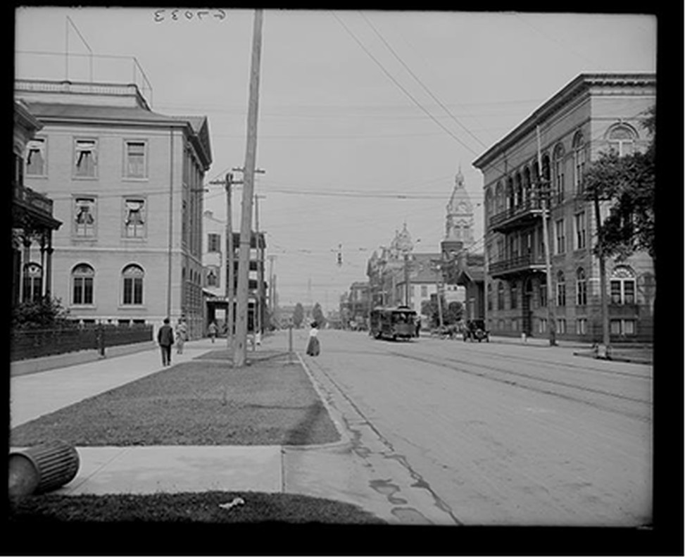 [Government Street, looking east, Mobile, Alabama], [between 1900 and 1915] — historic photograph