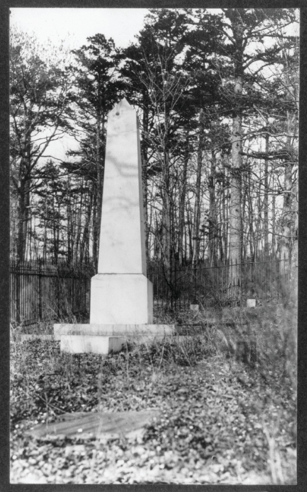 Monument to Thomas Jefferson, Monticello, Va, c. 1908 — historic photograph